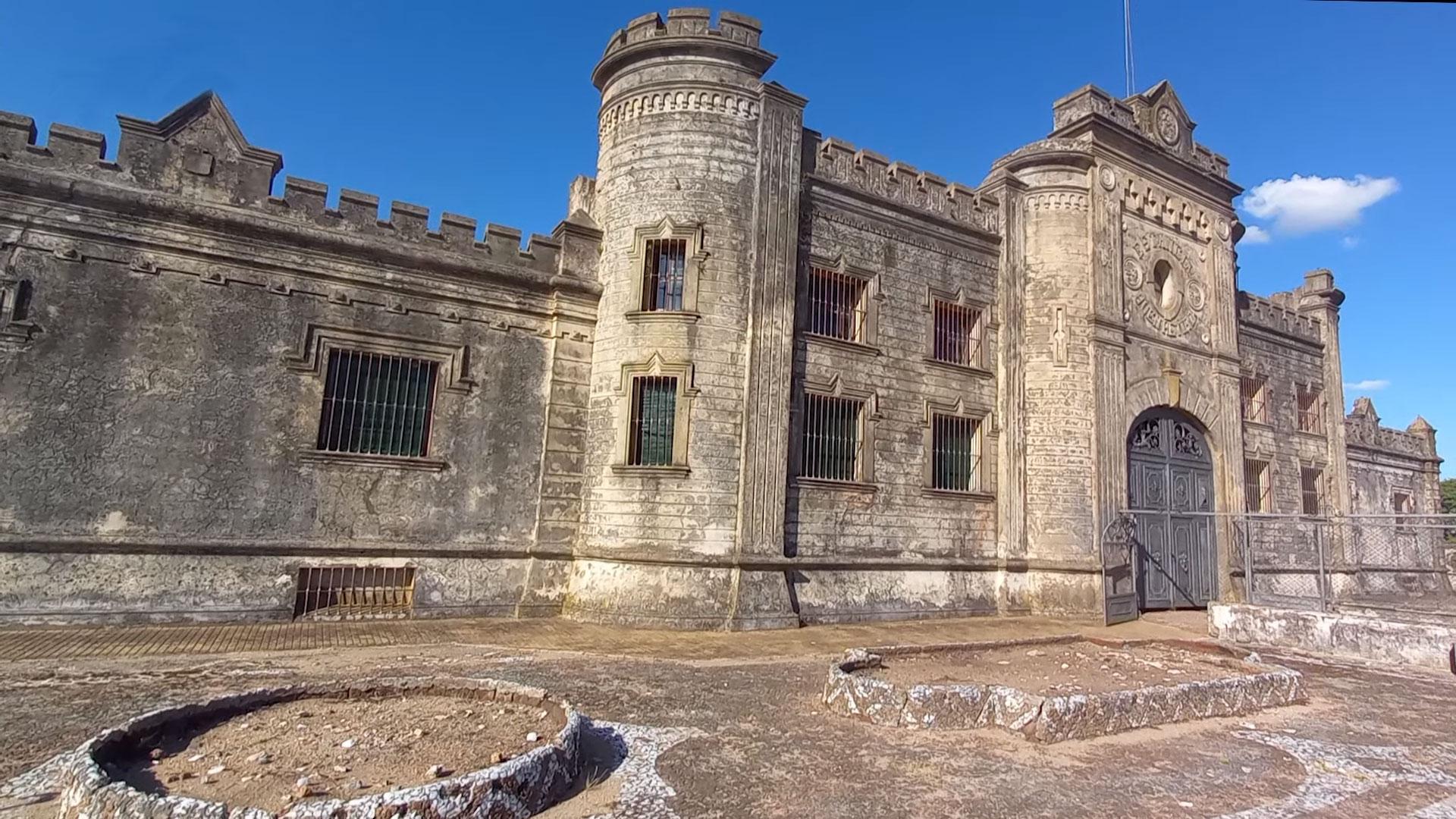 Frente Castillo